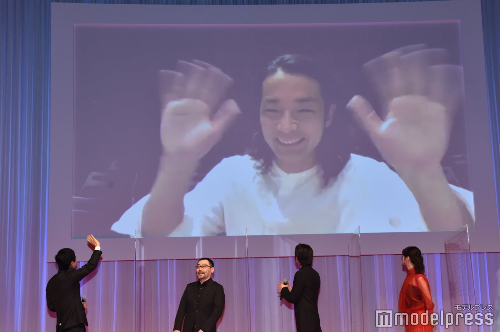 リモートで参加した森山未來 （C）モデルプレス