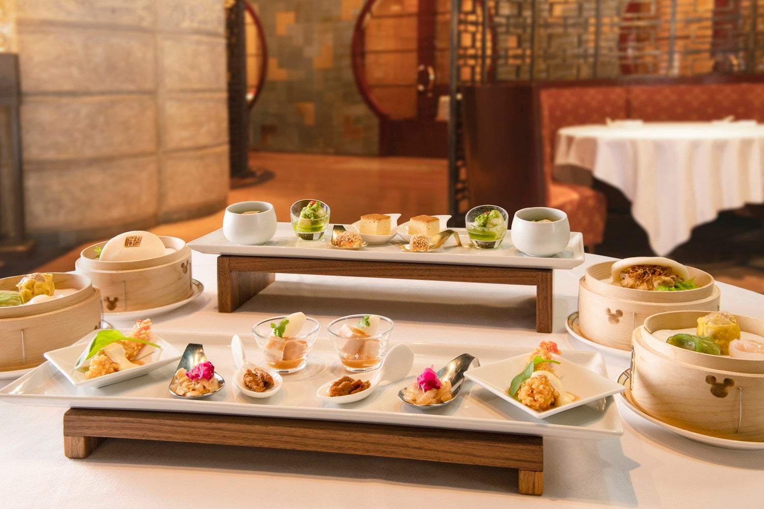 “ダッフィー＆フレンズのサークル・オブ・フレンドシップ”チャイニーズティータイム6,500円※2名分の写真（C）Disney