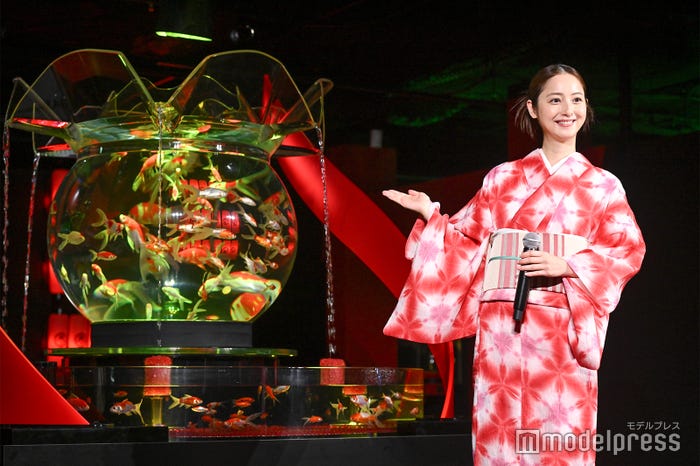 佐々木希(C)モデルプレス