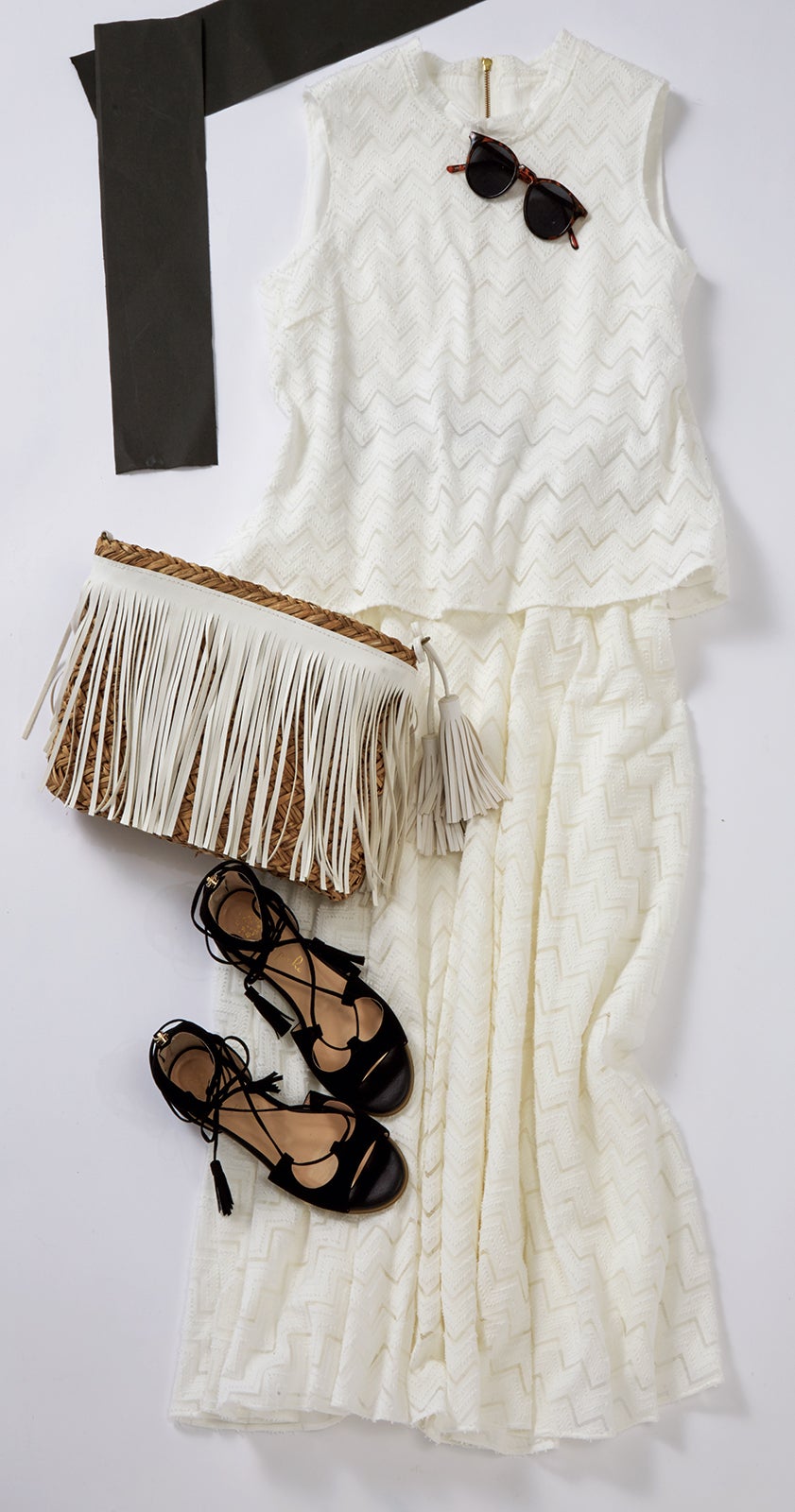 セットアップ：レース×フリンジで清潔感アップ（画像提供：セブン＆アイ出版）