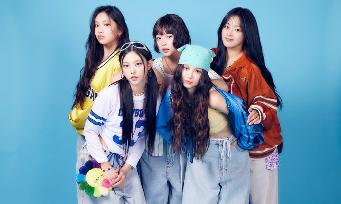 NewJeans、東京ドーム公演後の想い語る WOWOWでスペシャル番組決定＆新ビジュアル公開