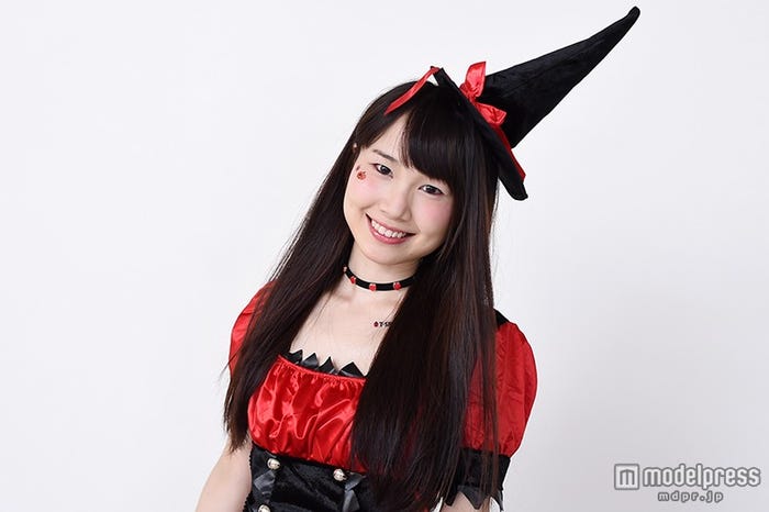 レッドウィッチ/モデル:眞砂佳奈子