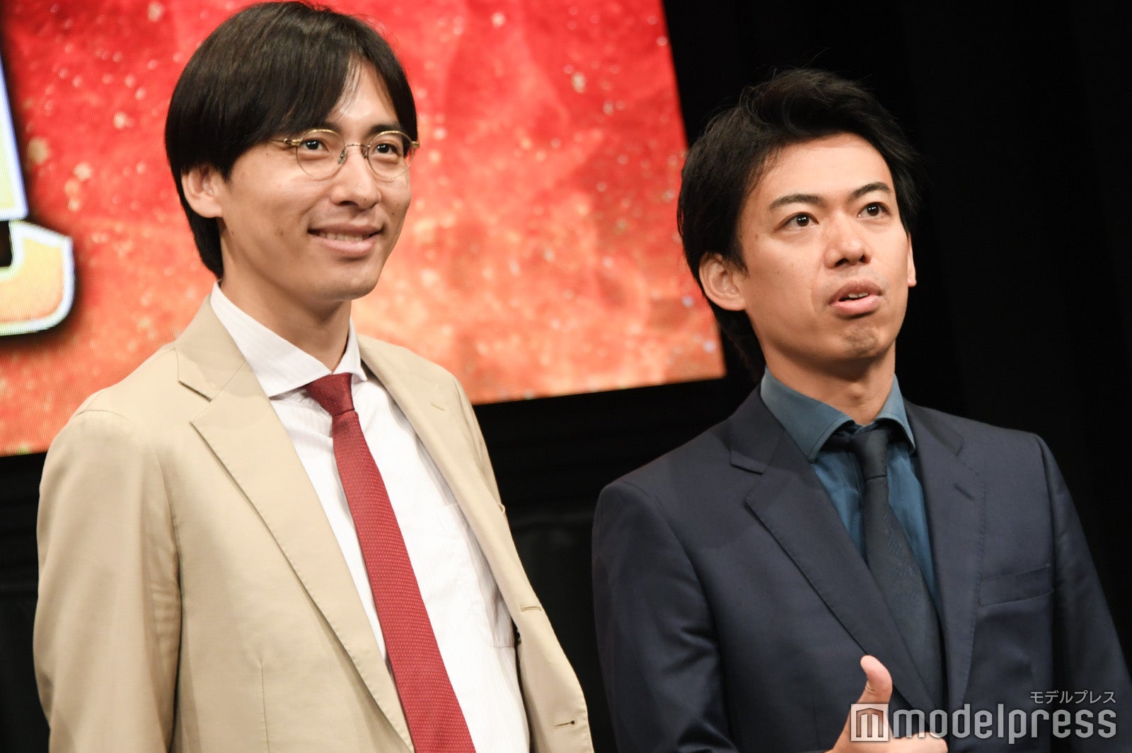 カベポスター（C）モデルプレス