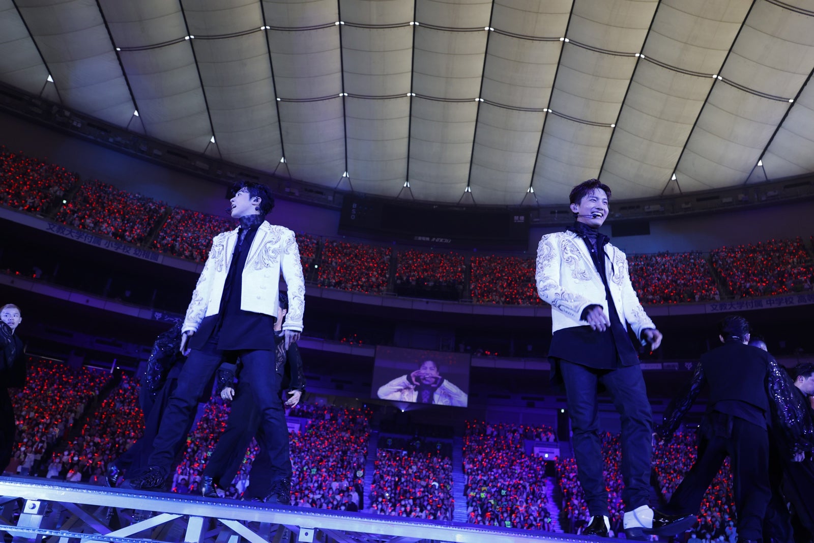 東方神起「東京ドーム公演」より（提供写真）
