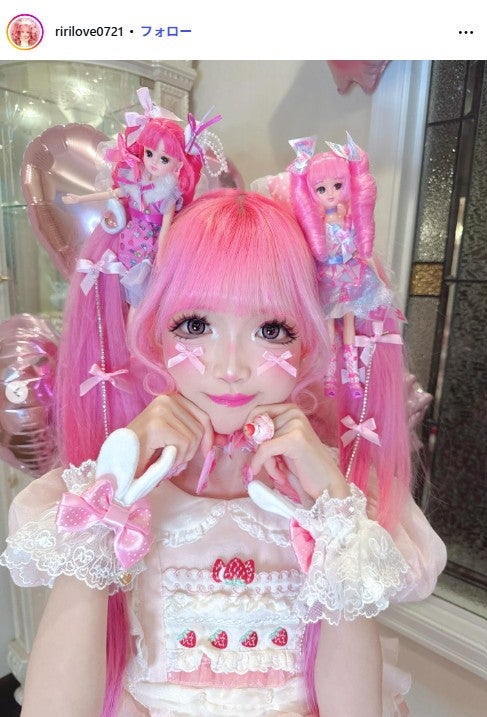“小学生姫ギャル”りりぴ「りりぴんくに変身しちゃったよっ」ド派手新ヘアに反響相次ぐ「可愛すぎる」「サラサラストレートも好き」