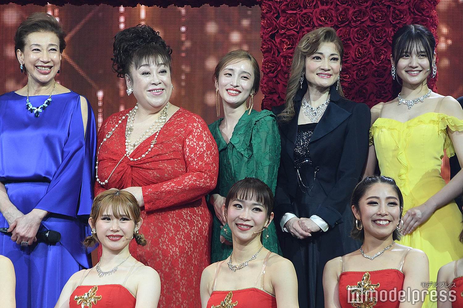 （左から）前田美波里、森公美子、梅田彩佳、島田歌穂、中村麗乃（C）モデルプレス