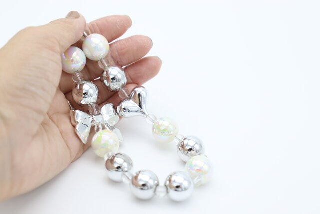 ダイソー　ストラップ（ビッグパーツ、シート付き）　デザイン