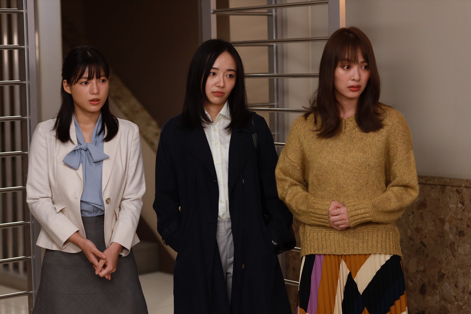 石井杏奈、森田望智、内田理央／「言霊荘」第3話より（C）テレビ朝日