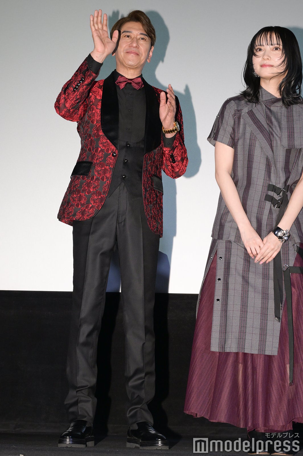 川崎麻世、桃月なしこ（C）モデルプレス