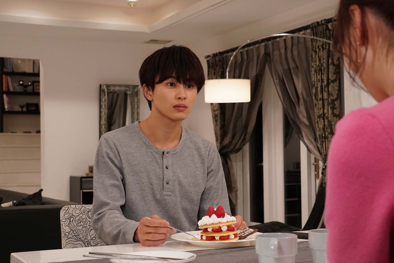 草川拓弥「ビジネス婚－好きになったら離婚します－」第6話より（C）「ビジネス婚」製作委員会・MBS