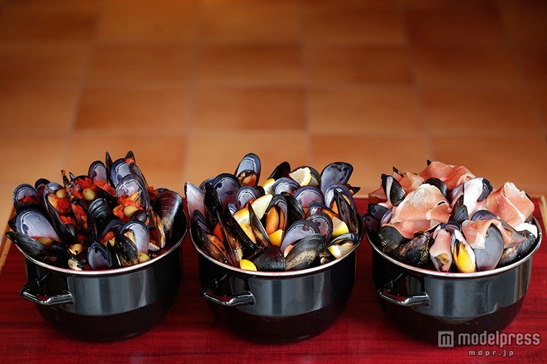 本場ベルギーの鍋に入れて提供／画像提供：プリサ