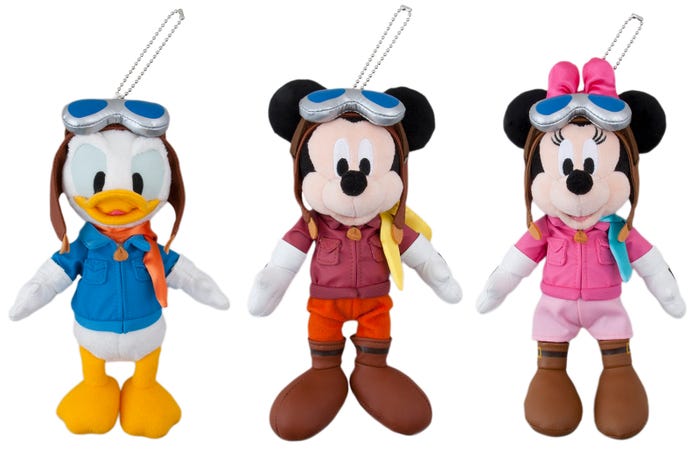 ぬいぐるみバッジ(各2,200円)(C)Disney