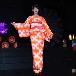 浴衣ファッションショーに出演した日南響子