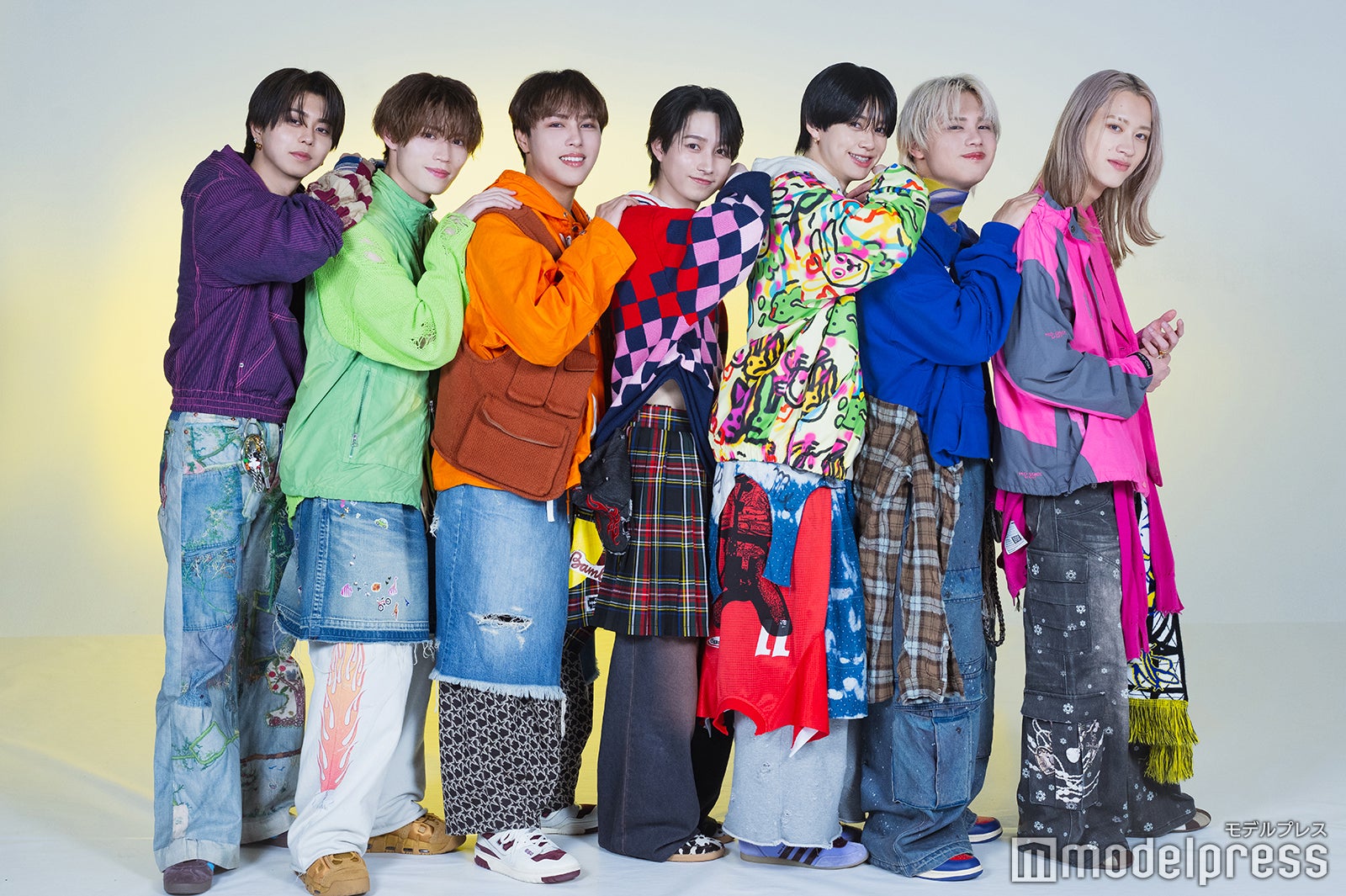 BUDDiiS（左から）SEIYA、TAKUYA、KEVIN、YUMA、FUMINORI、SHOW、MORRIE（C）モデルプレス