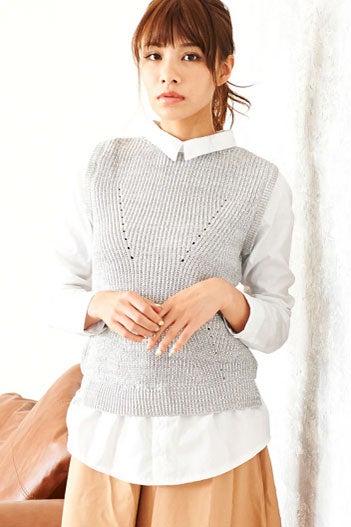 シャツレイヤード切替えカットソー「Re:EDIT by GALSTAR」3,998円（税込）／画像提供：Re:EDIT by GALSTAR
