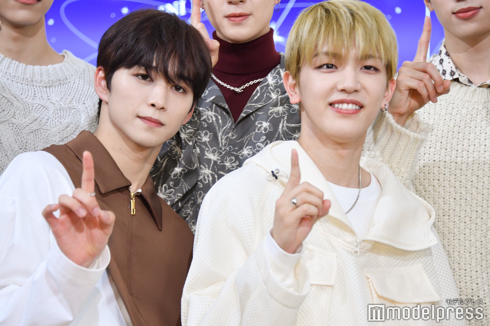 思い思いの「1」を繰り出す後藤威尊、高塚大夢 （C）モデルプレス