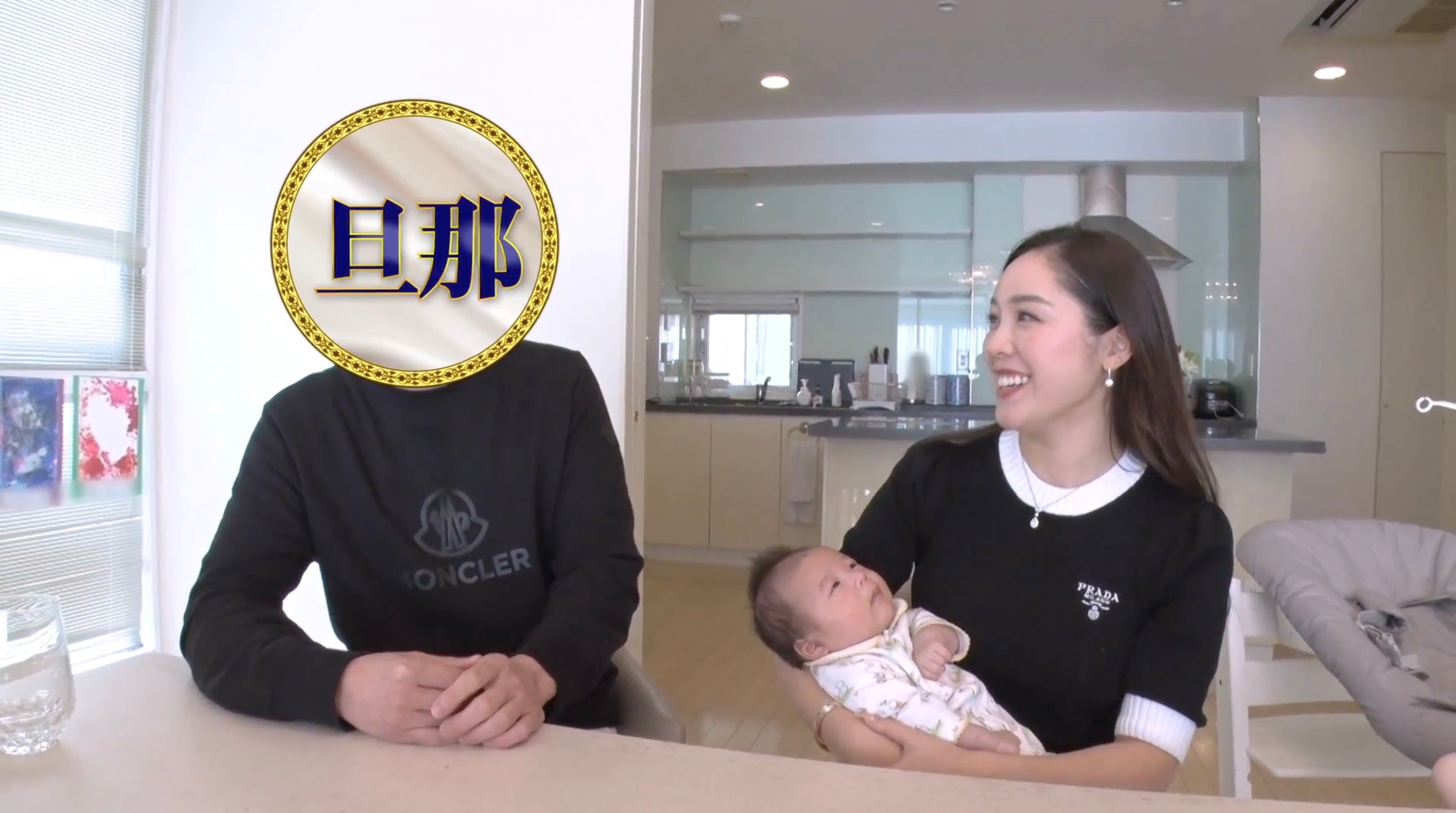 （右）石田安奈（C）AbemaTV,Inc.