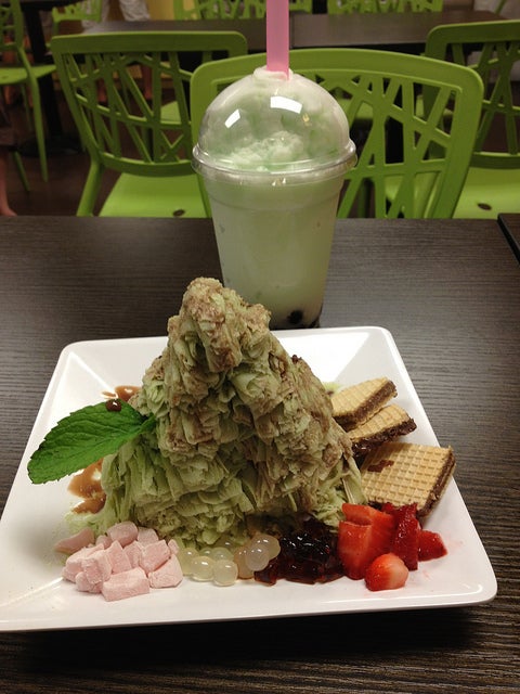 「Mint snow ice」と「honey dew bubble tea」 ／photo by coconut wireless