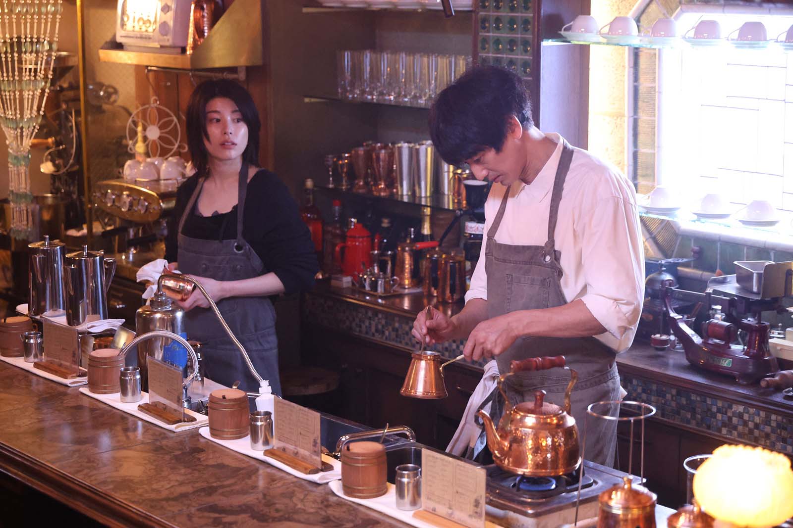 さとうほなみ、永山瑛太「あなたがしてくれなくても」第4話より（C）フジテレビ