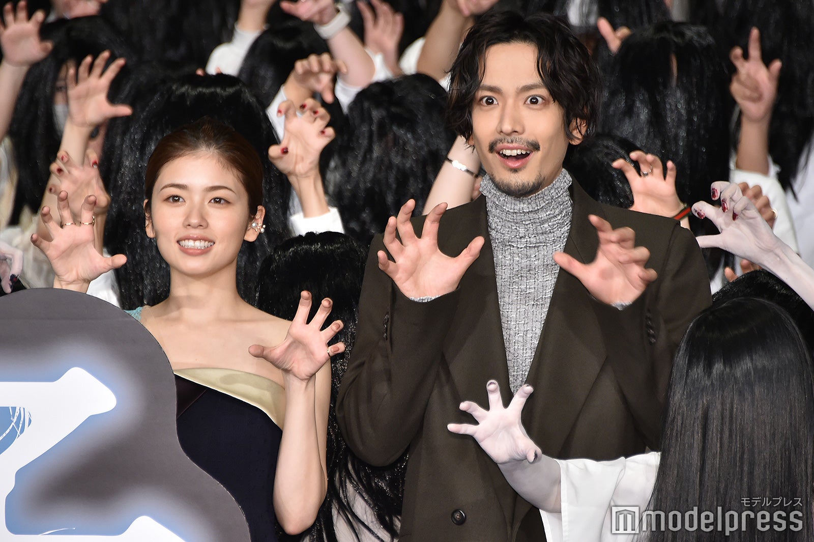小芝風花、黒羽麻璃央（C）モデルプレス