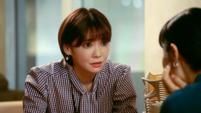 倉科カナ(C)「隣の男はよく食べる」製作委員会