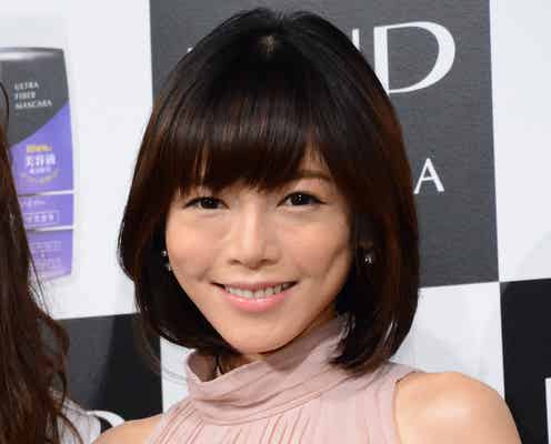 釈由美子、妊娠発表後初の公の場 美脚あらわにマタニティライフ語る