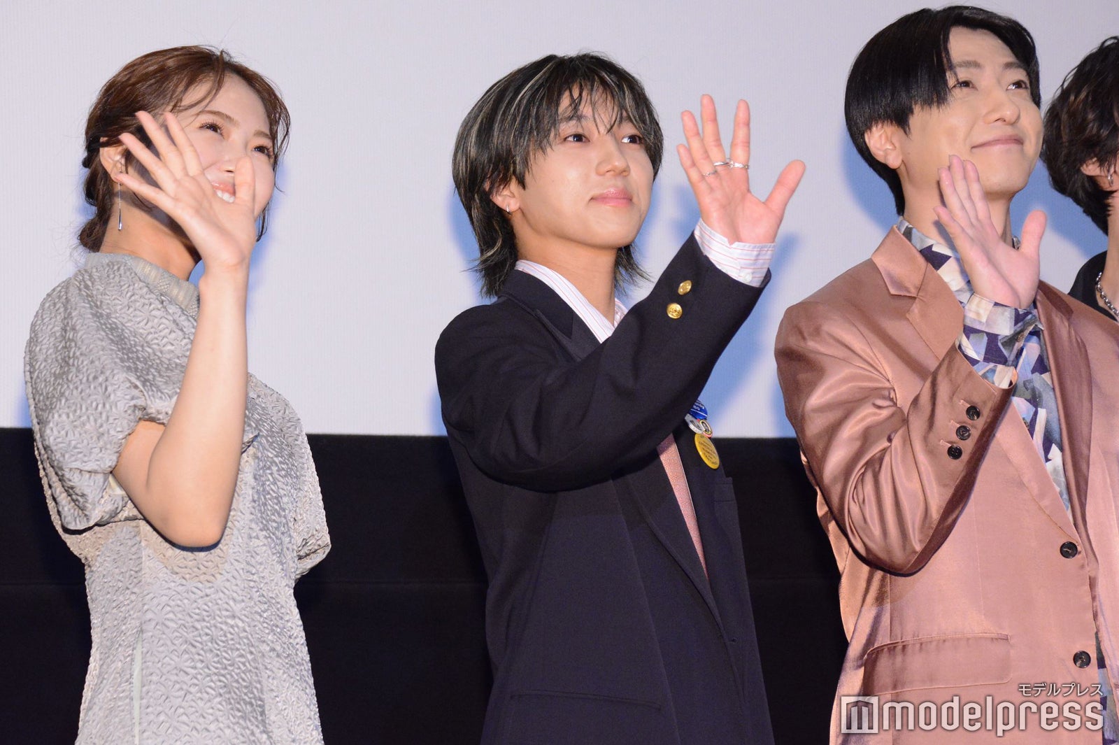 （左から）清宮レイ、安井謙太郎、鈴木拡樹 （C）モデルプレス