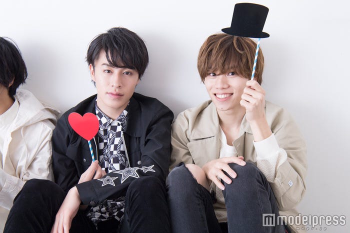 (左から)富田健太郎、太田将熙(C)モデルプレス