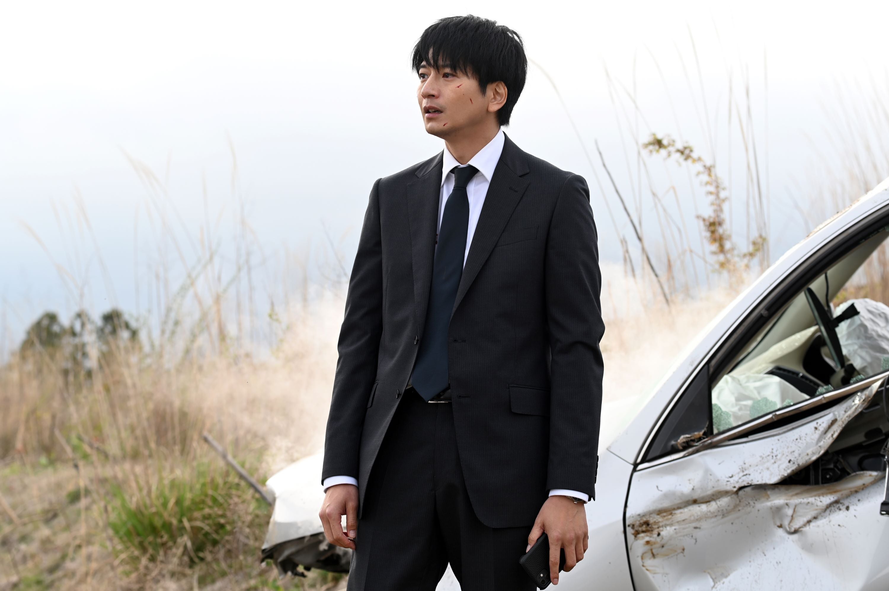 向井理「ダブルチート 偽りの警官 Season2」（C）WOWOW　テレビ東京