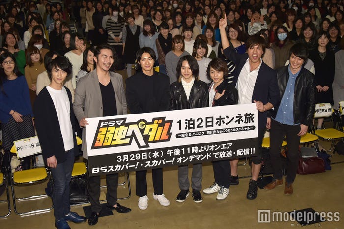 (左から)平井浩基、郷本直也、木村達成、小越勇輝、深澤大河、滝川英治、青木空夢 (C)モデルプレス