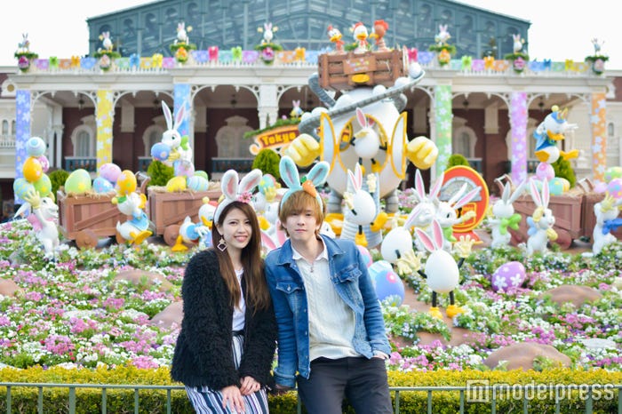 ディズニーランドのデレコーション/モデル:辻川可奈子、浜田健斗(C)モデルプレス