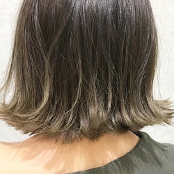 結局定番?外ハネ、グラデーション…ひと味違うボブにチャレンジしてみましょう♪