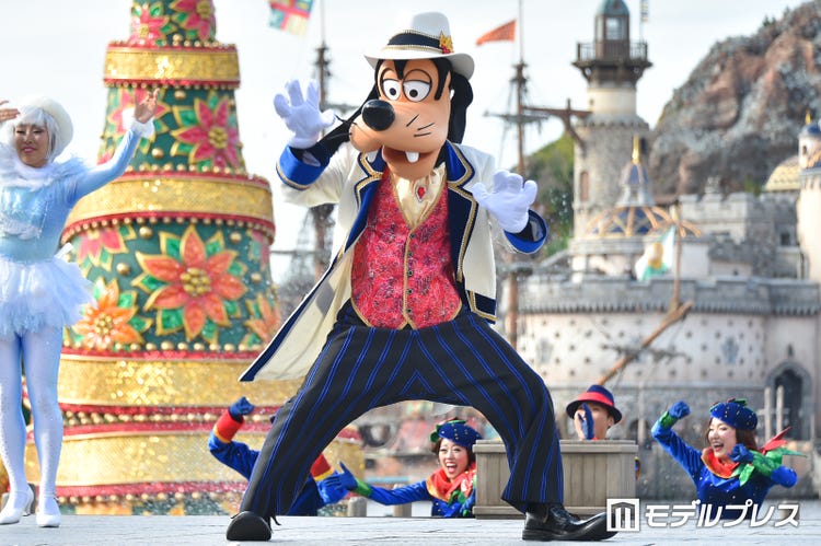 画像12 26 ビッグバンドビートを彷彿とさせるディズニー クリスマスtds新ハーバーレビューショー初お披露目 イッツ クリスマスタイム モデルプレス