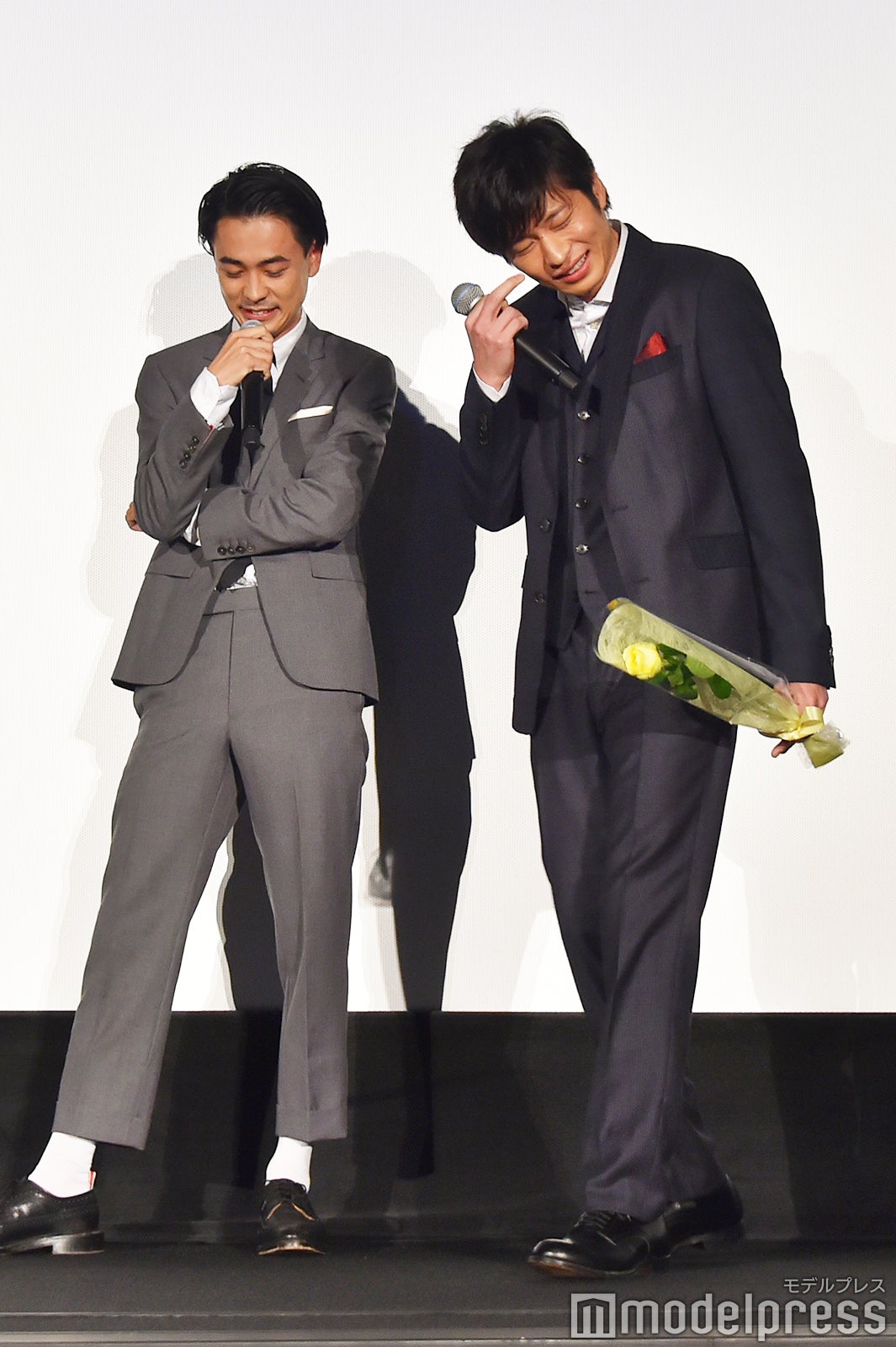 千葉雄大に完敗した様子の成田凌＆田中圭（C）モデルプレス