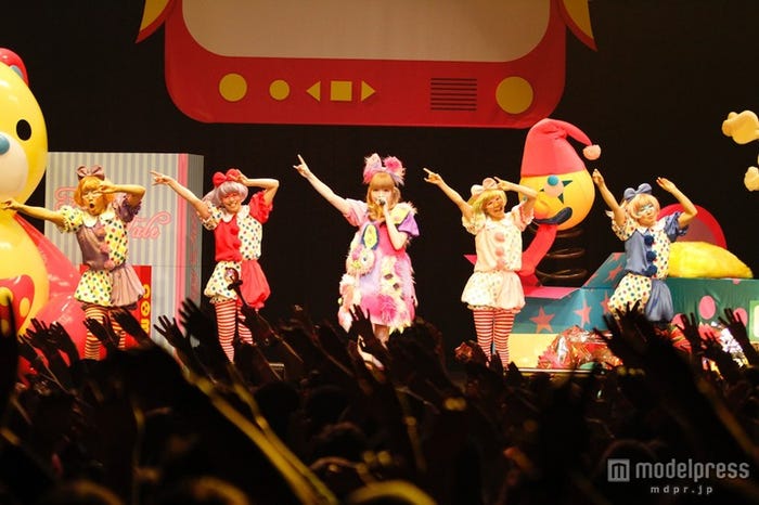 きゃりーぱみゅぱみゅ/photo by AKI ISHII