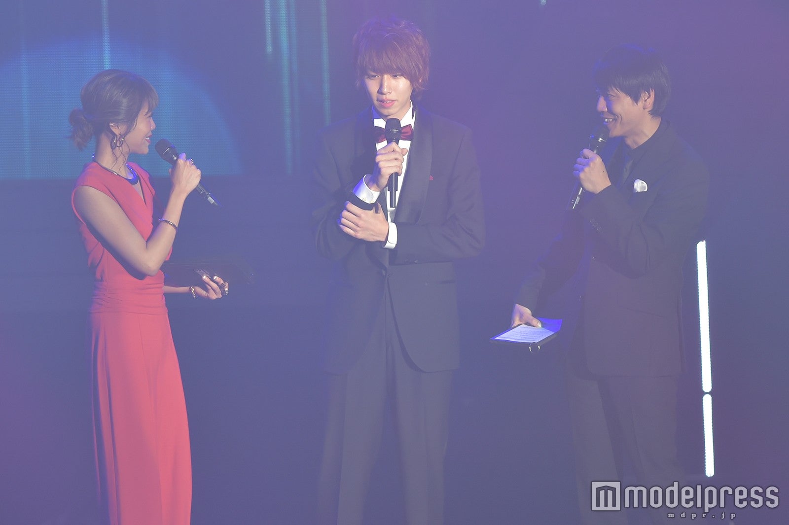 （中央）はじめしゃちょー（C）モデルプレス