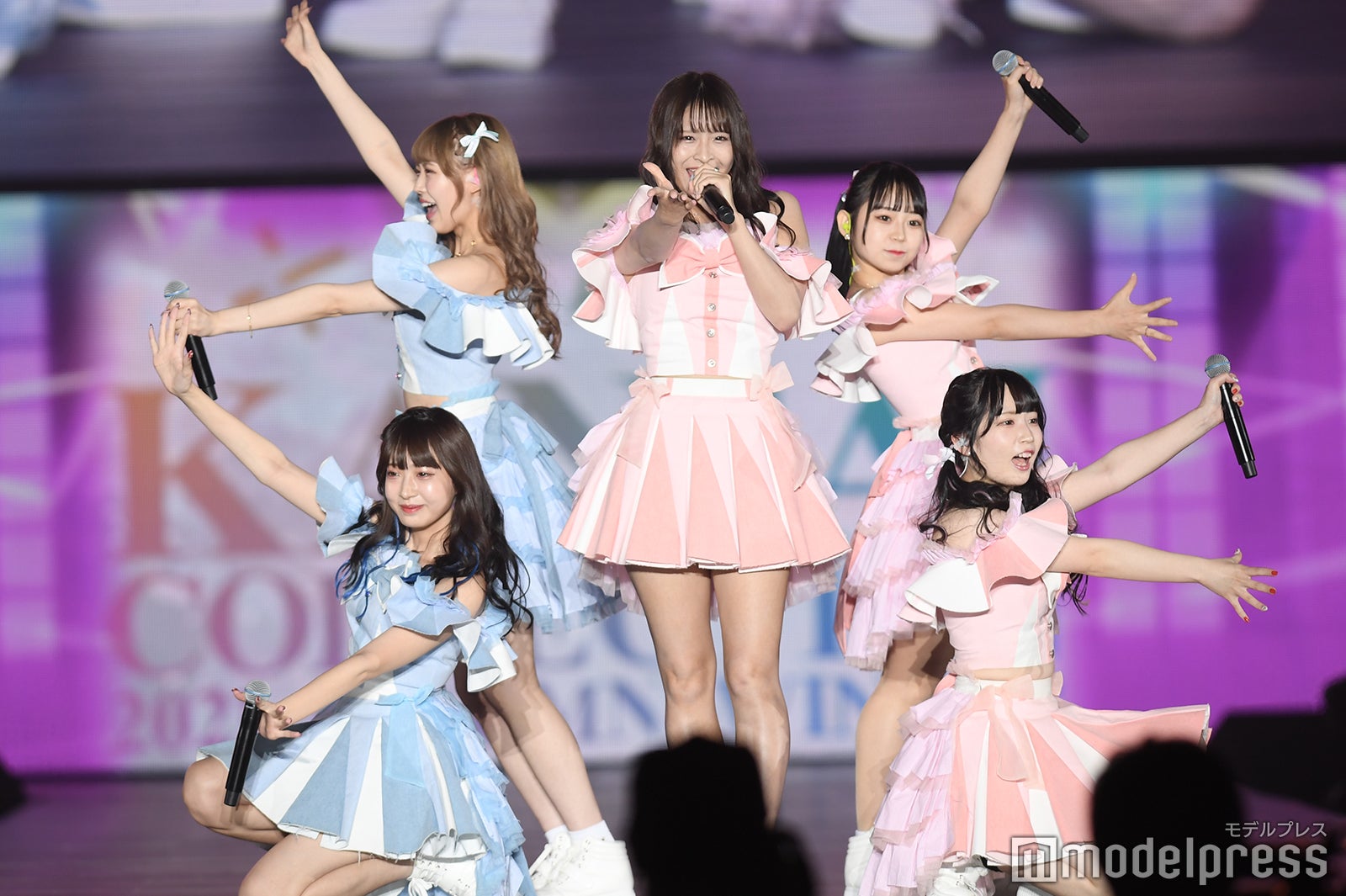 （C）モデルプレス