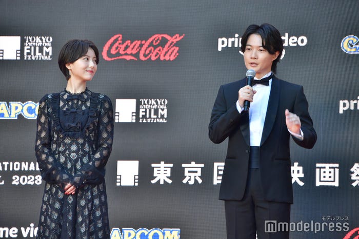 浜辺美波、神木隆之介(C)モデルプレス