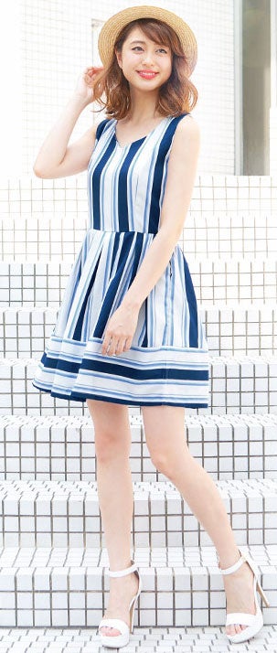 ストライプ☆ウエスト切替ノースリーブフレアミニワンピース「神戸レタス」2990円（税込）