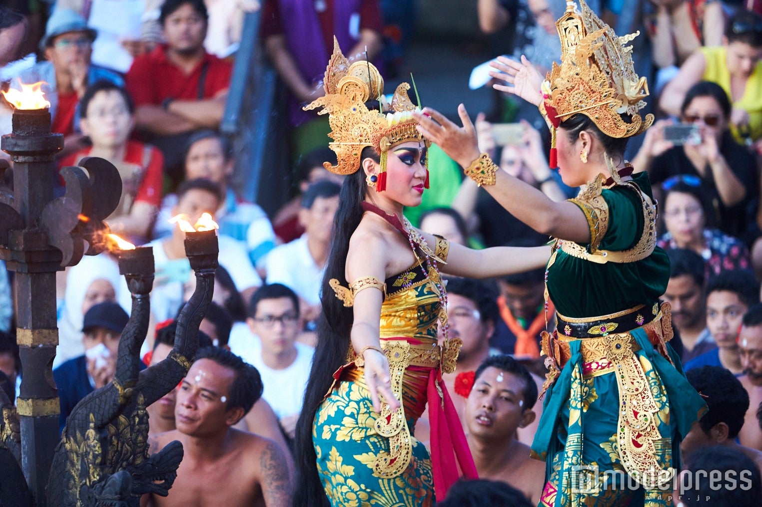 観光客に人気のケチャダンス