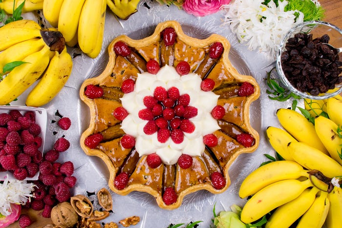 金平糖型 セニョリータバナナとラムレーズンのタルト