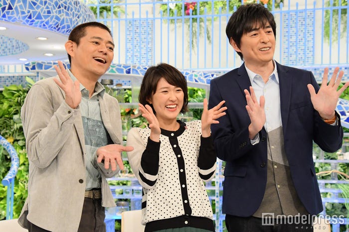 (左から)博多華丸、近江友里恵アナ、博多大吉 (C)モデルプレス