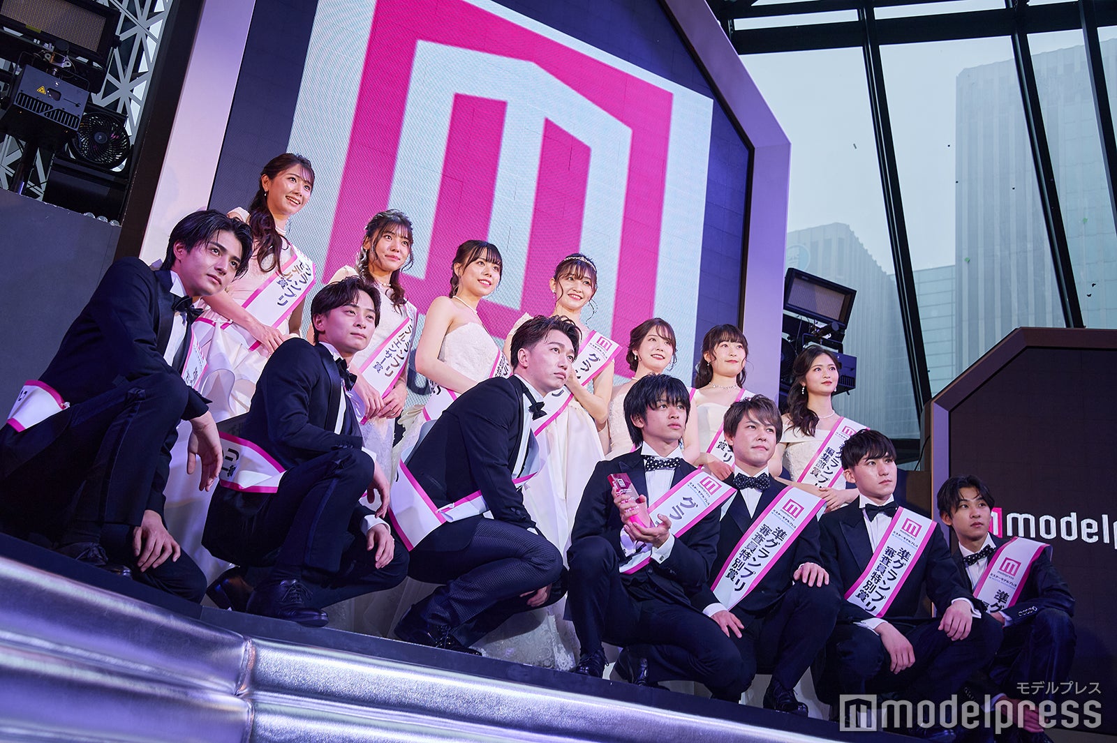 「ミスモデルプレス」「ミスターモデルプレス」表彰式の様子 （C）モデルプレス