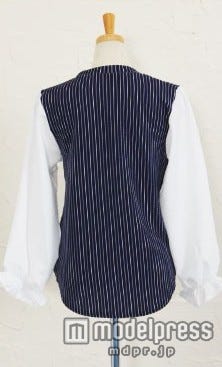 ストライプフェイクレイヤードトップス「REAL STYLE」3,580円(税込)