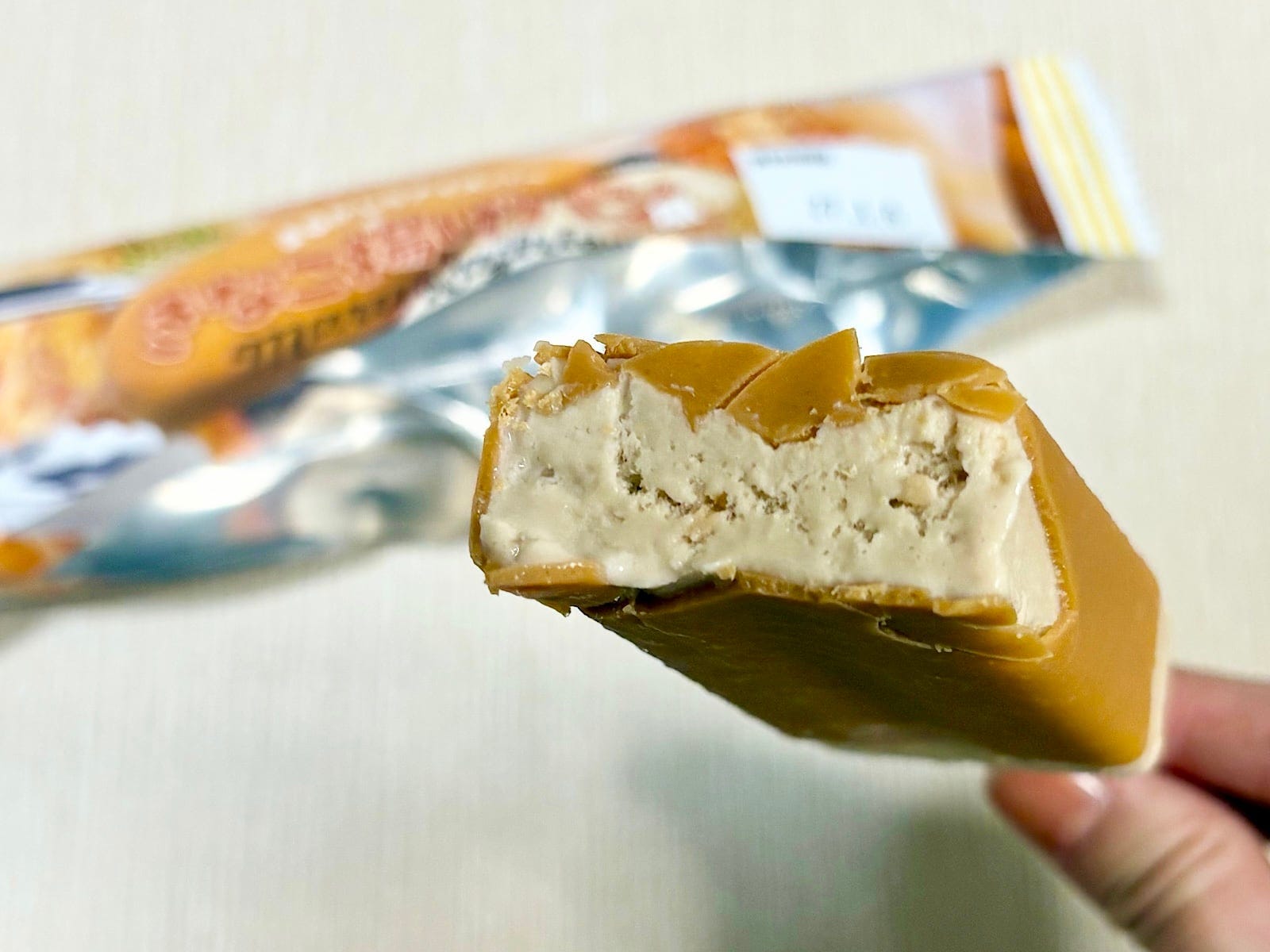 きな粉の優しい風味に癒やされます。表面のチョコのパリっと感もおいしい！