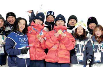 平野歩夢「気持ちを新たに自分らしく進んでいきます」五輪閉幕で新たな決意 ミラノ大聖堂バックの私服写真も 驚異的な回復力で4大会連続出場