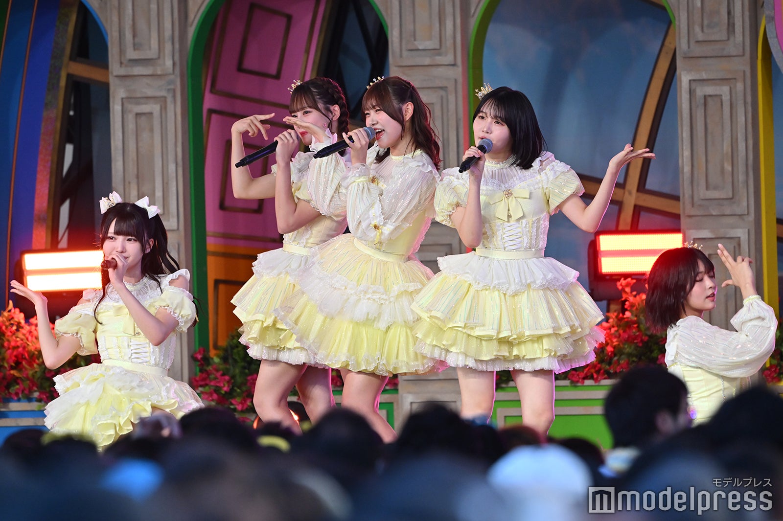 ≒JOY（C）モデルプレス