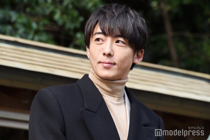 高橋一生 親友 V6岡田准一に しっかりキス プライベートでの一面明かされる モデルプレス 高橋一生 親友 V6岡田准一に しっかりキス プライベートでの一面明かされる モデルプレス