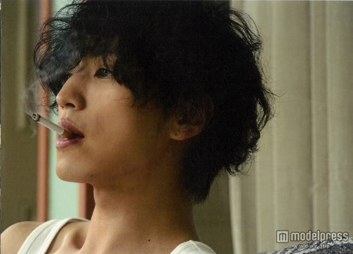 桐山漣PHOTO BOOK『キリヤマ レン』(ワニブックス刊)/撮影:小松陽祐