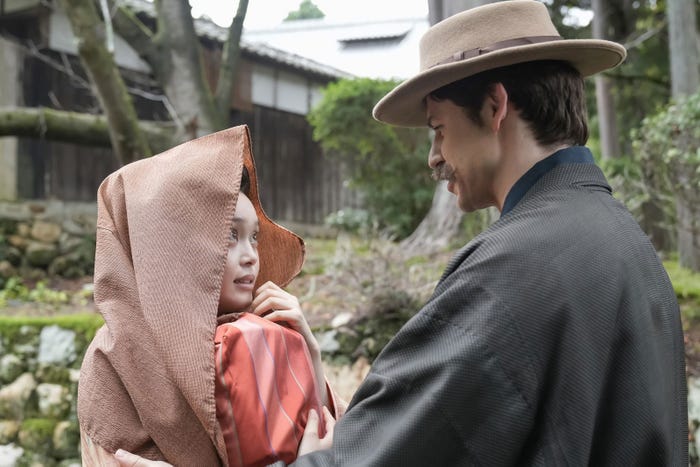 高石あかり、トミー・バストウ「ばけばけ」第86話(C)NHK